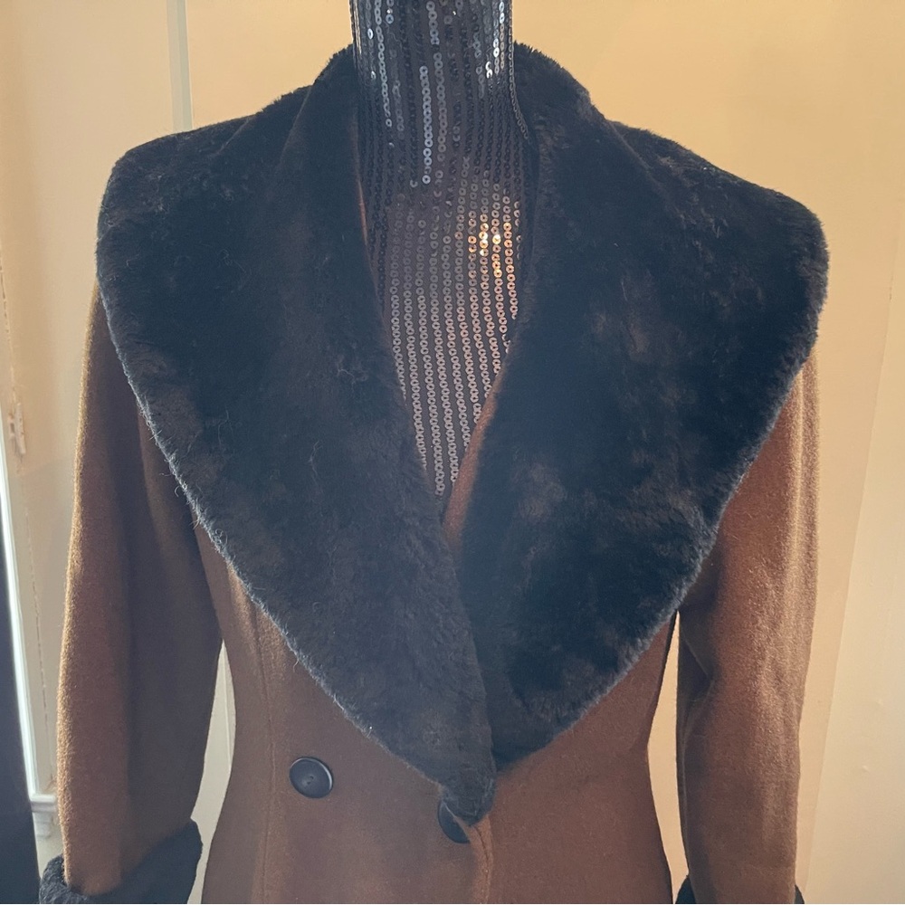Le Château Brown Long Skater Coat with Black Faux Fur Collar & Cuffs Size M - Picture 2 of 14
